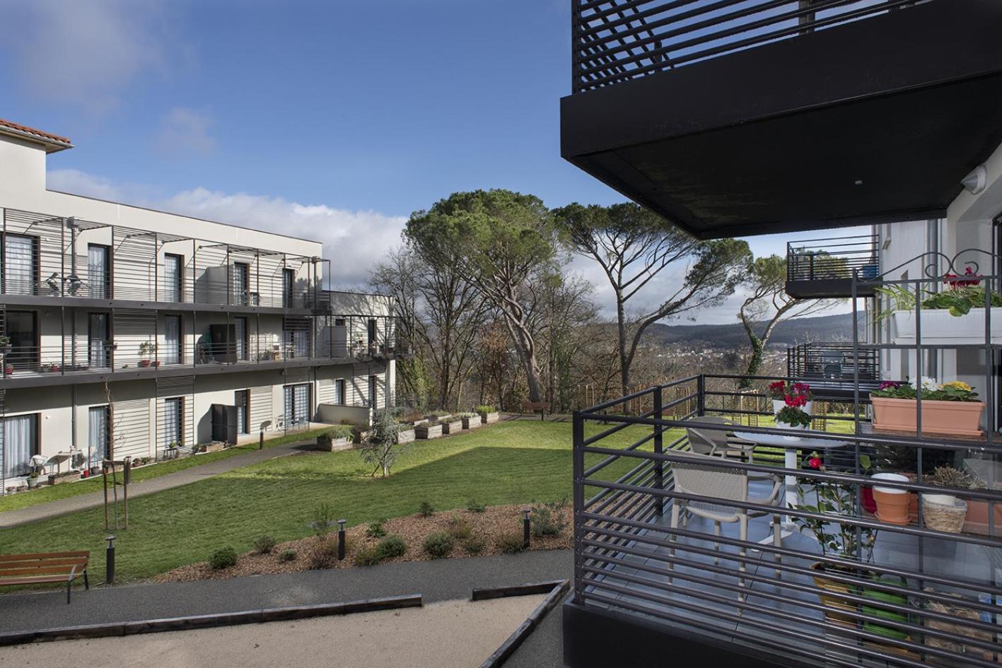 Domitys L'Amarante Aparthotel Cahors Exterior photo