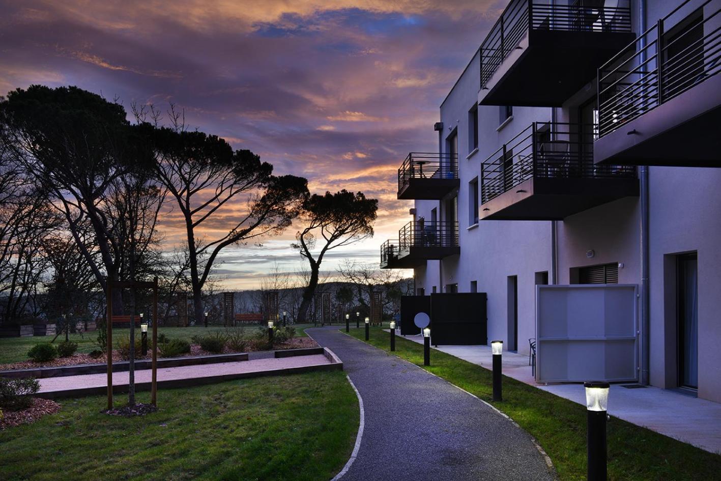 Domitys L'Amarante Aparthotel Cahors Exterior photo